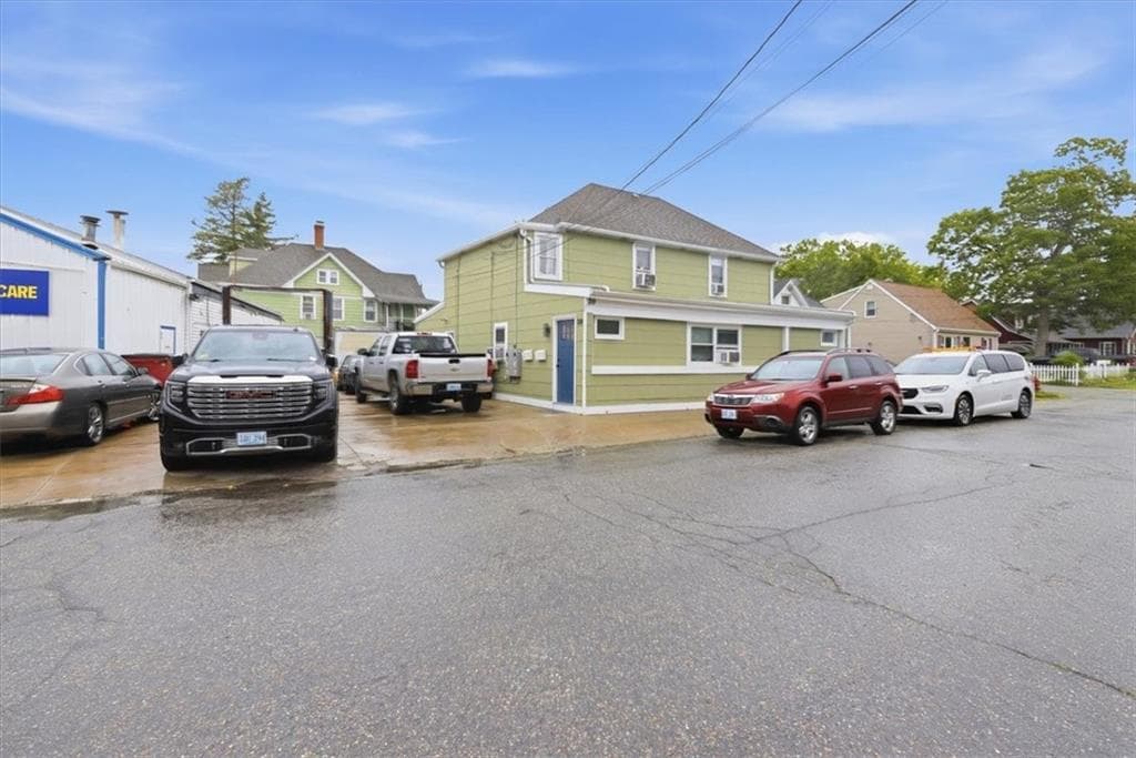 20 Oakton Street photo 2