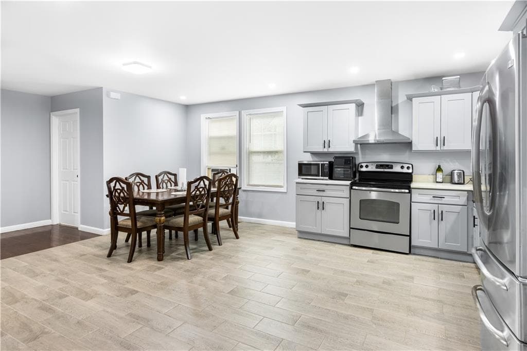 Multi Family at 872 Branch Avenue, Providence, photo 14 of 42