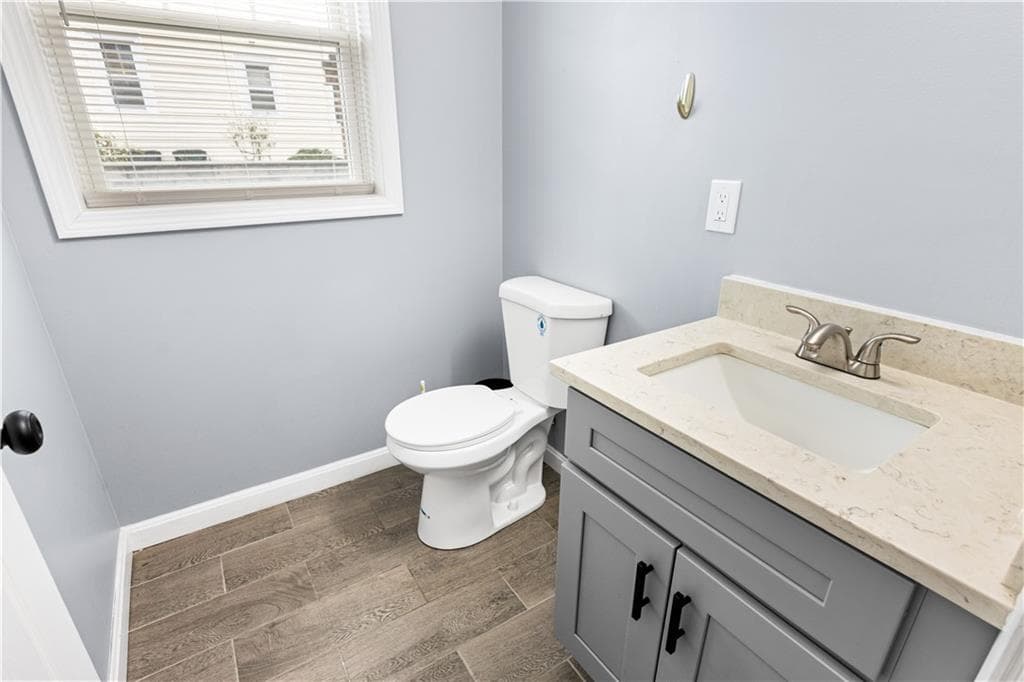 Multi Family at 872 Branch Avenue, Providence, photo 15 of 42