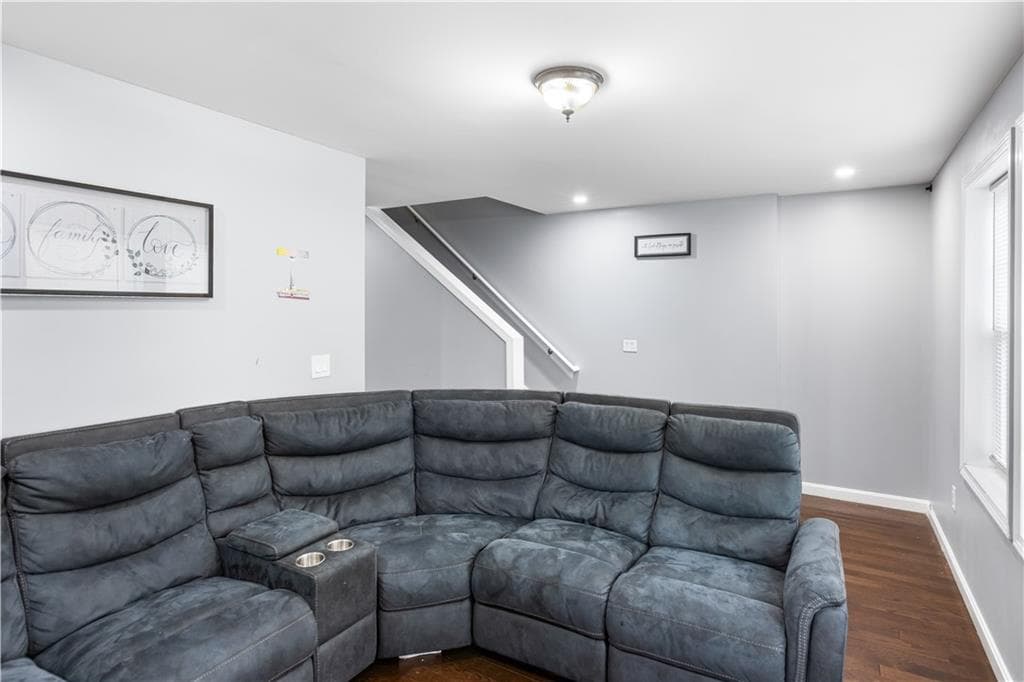 Multi Family at 872 Branch Avenue, Providence, photo 35 of 42