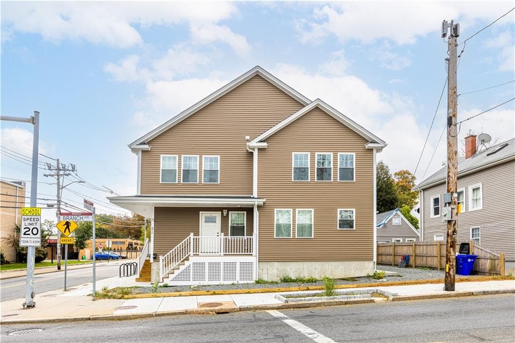 Multi Family at 872 Branch Avenue, Providence, photo 4 of 42