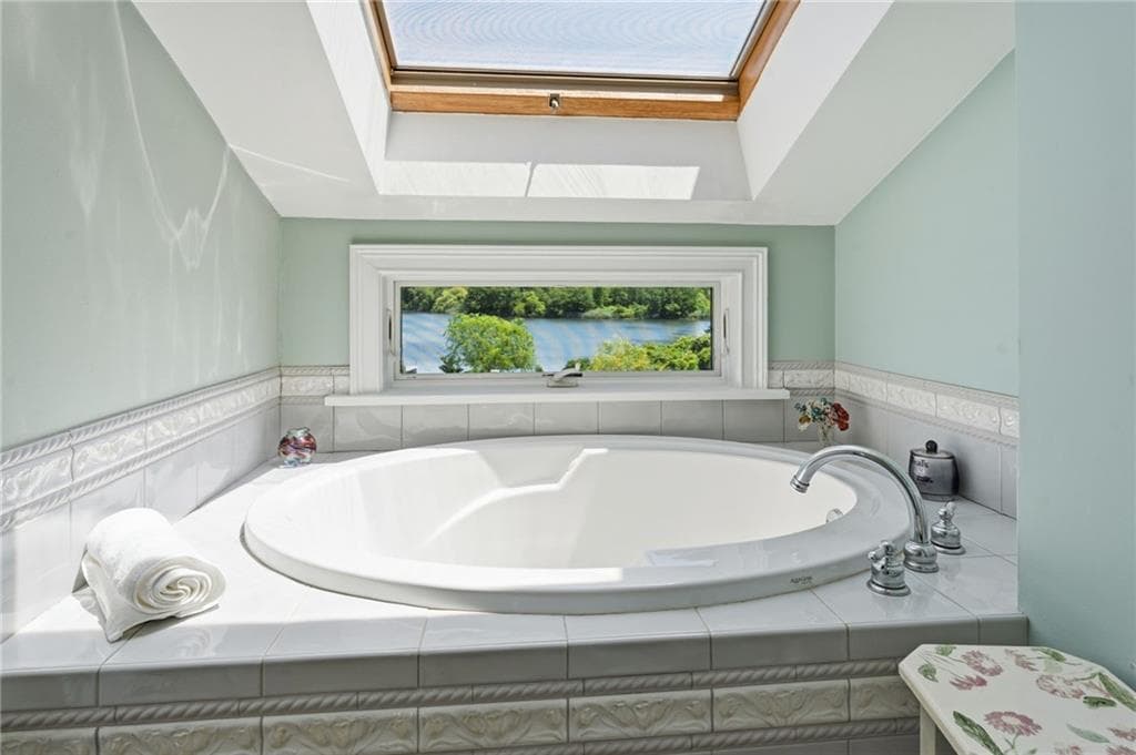 180 Clearview Road photo 18