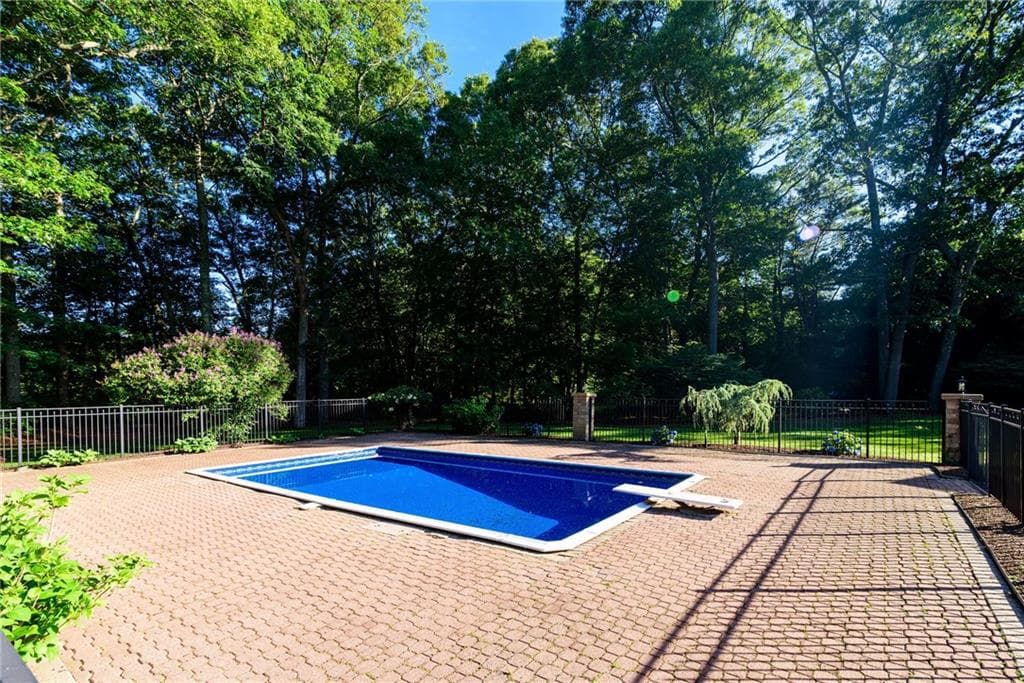 680 Fletcher Road photo 43