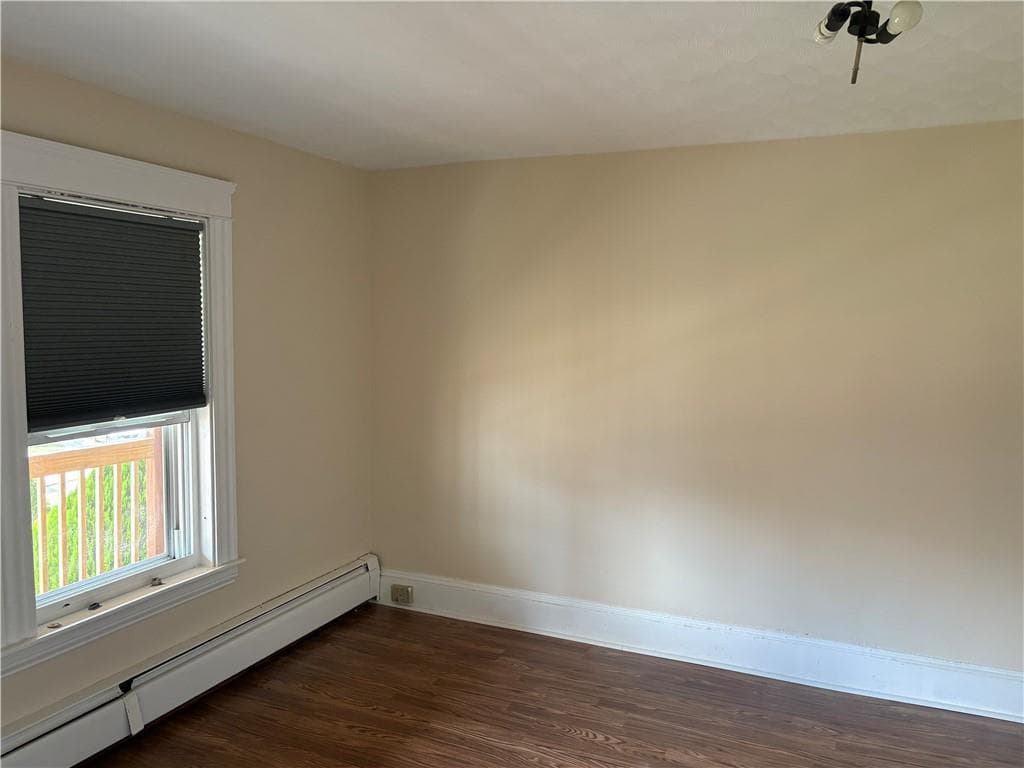 644 Elm Street photo 13