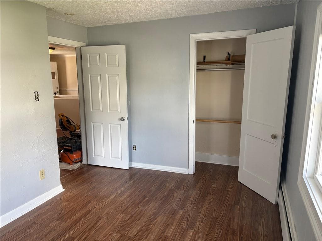 644 Elm Street photo 11
