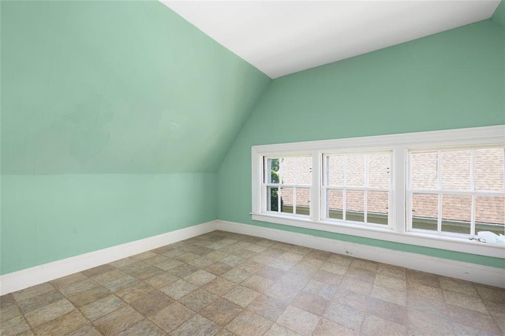 20 Bainbridge Avenue photo 39