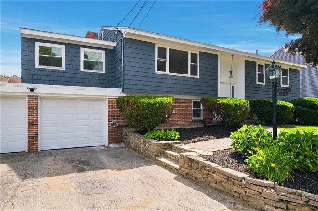 Single Family Residence at 25 Stoneham Street, Cranston, photo 2 of 50
