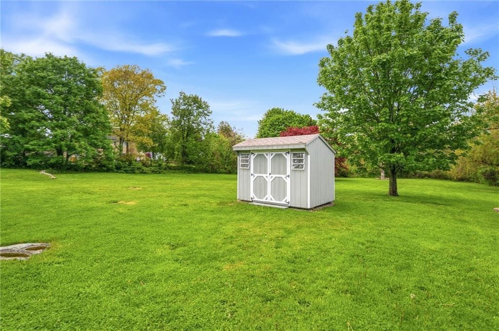 36 Ledward Avenue photo 11