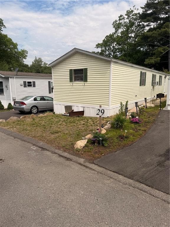 31 Foxtrot Drive photo 3