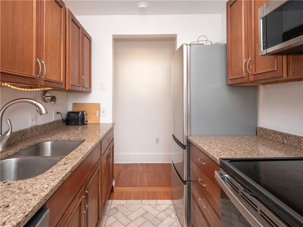 1 Oakwood Terrace UNIT 7 photo 20