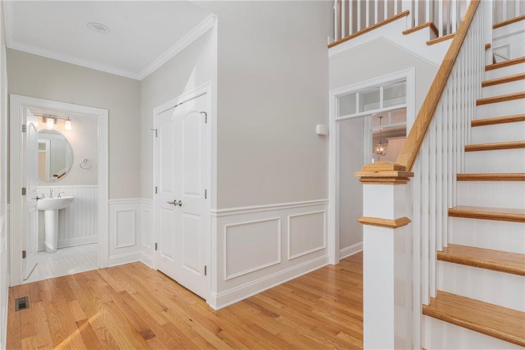 61 Cardinal Road photo 5