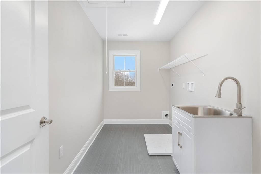 61 Cardinal Road photo 20