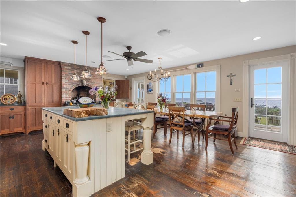 1430 Southwest Point photo 16