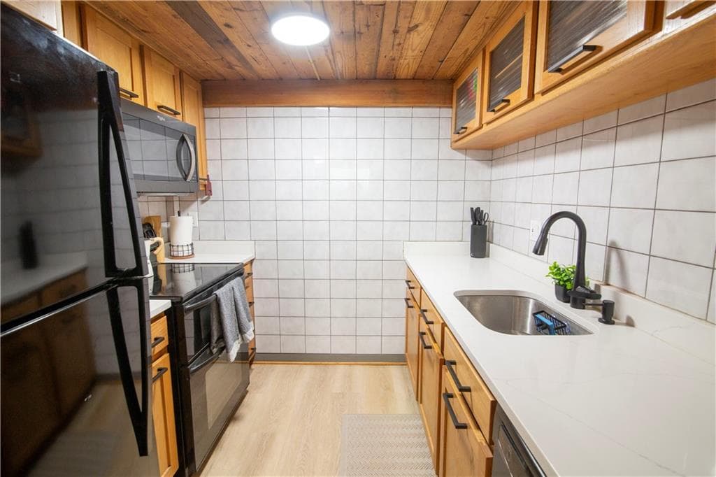 Apartment,Condominium at 15 Higgins Street UNIT 113, Smithfield, photo 9 of 24