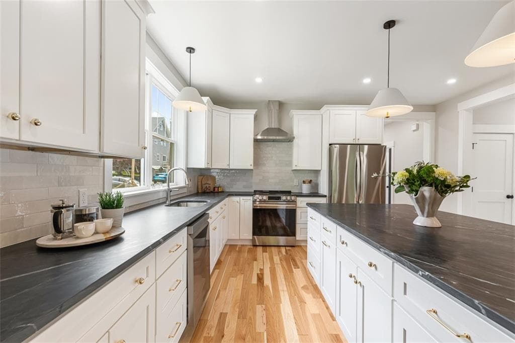 22 Farnsworth Avenue photo 17