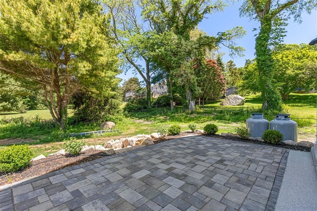 22 Farnsworth Avenue photo 47