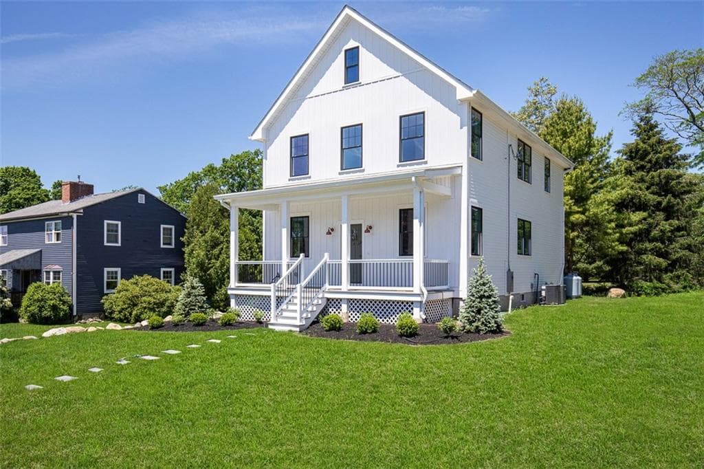 22 Farnsworth Avenue