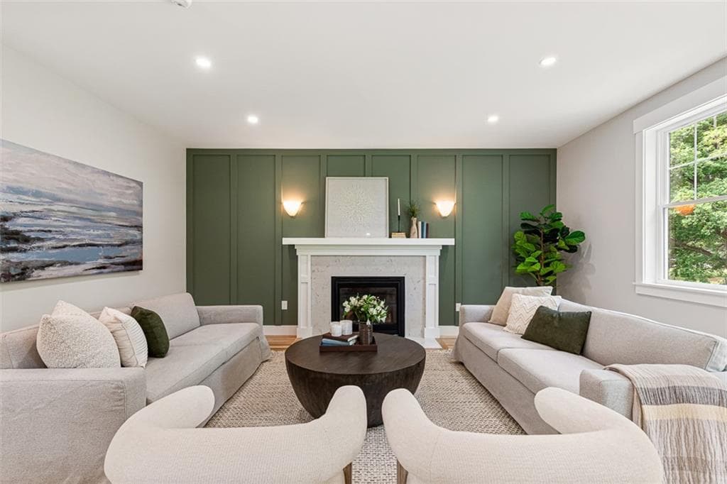 22 Farnsworth Avenue photo 11