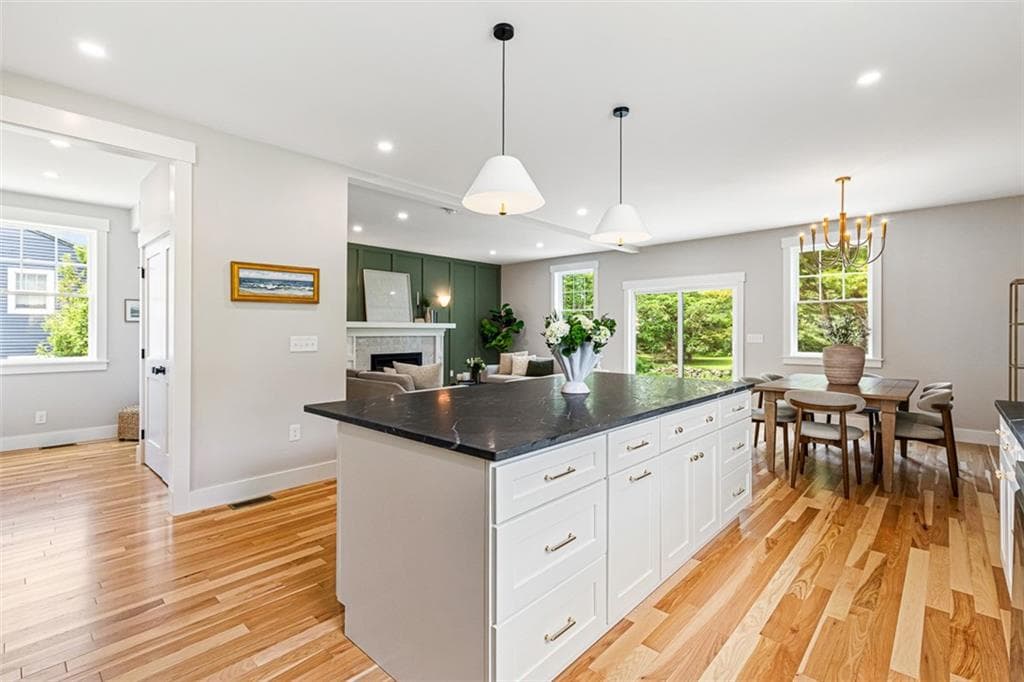 22 Farnsworth Avenue photo 19