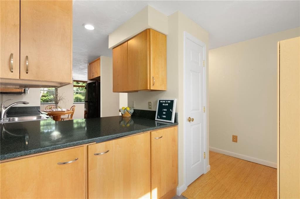 3524 W Shore Road UNIT 301 photo 2