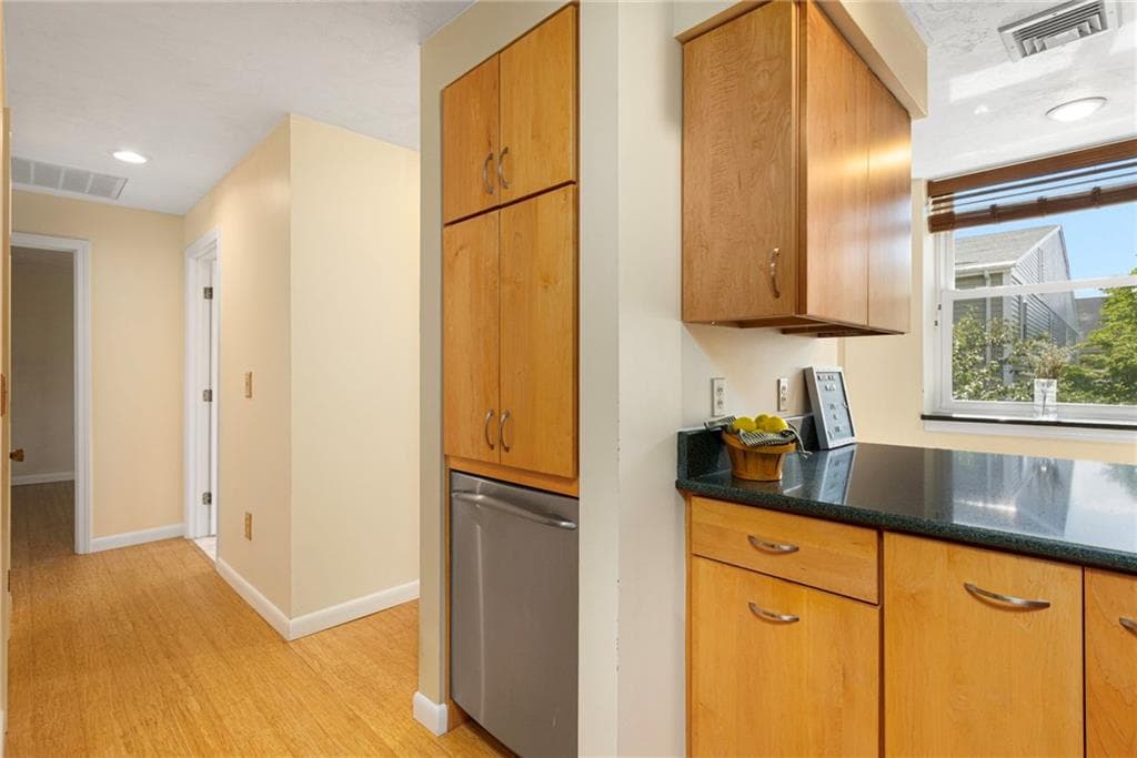 3524 W Shore Road UNIT 301 photo 6