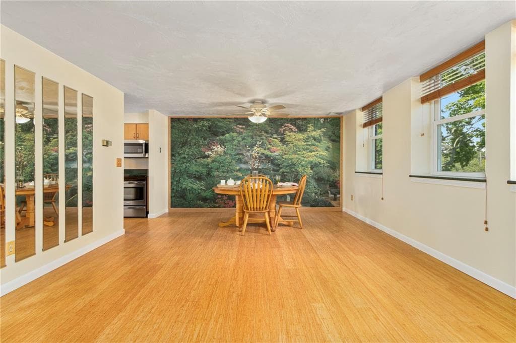 3524 W Shore Road UNIT 301 photo 12