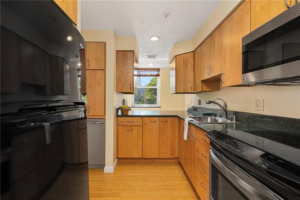3524 W Shore Road UNIT 301 photo 7