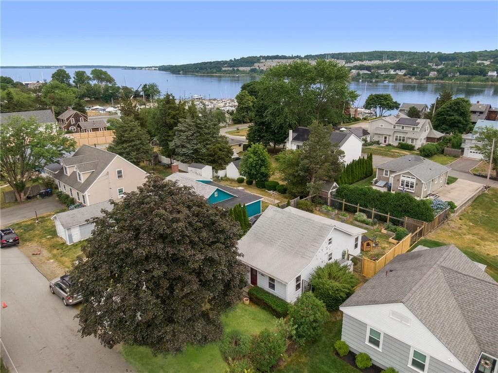 65 King Phillip Street photo 3