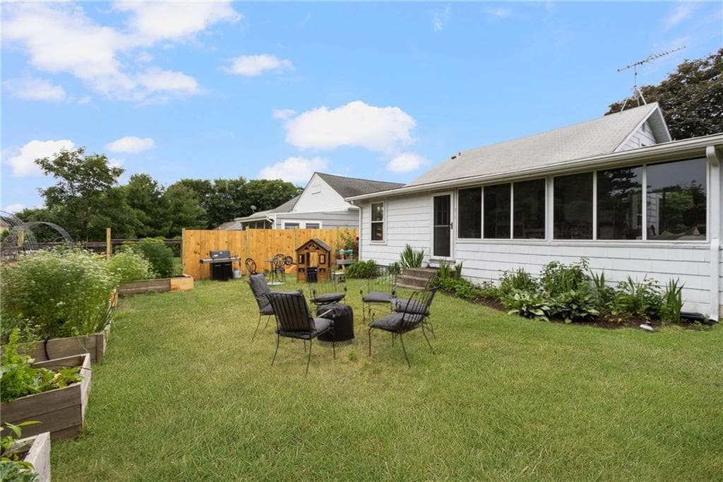 65 King Phillip Street photo 30