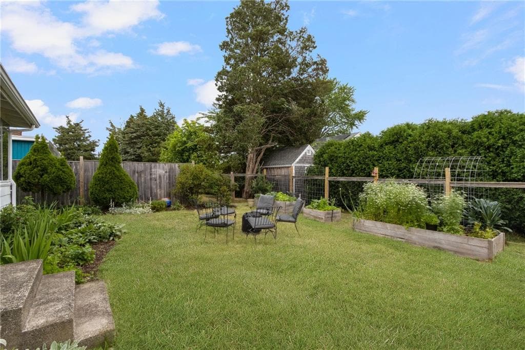 65 King Phillip Street photo 34