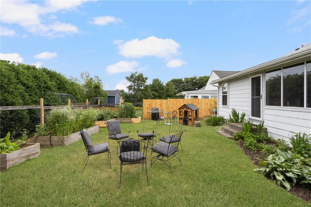 65 King Phillip Street photo 29