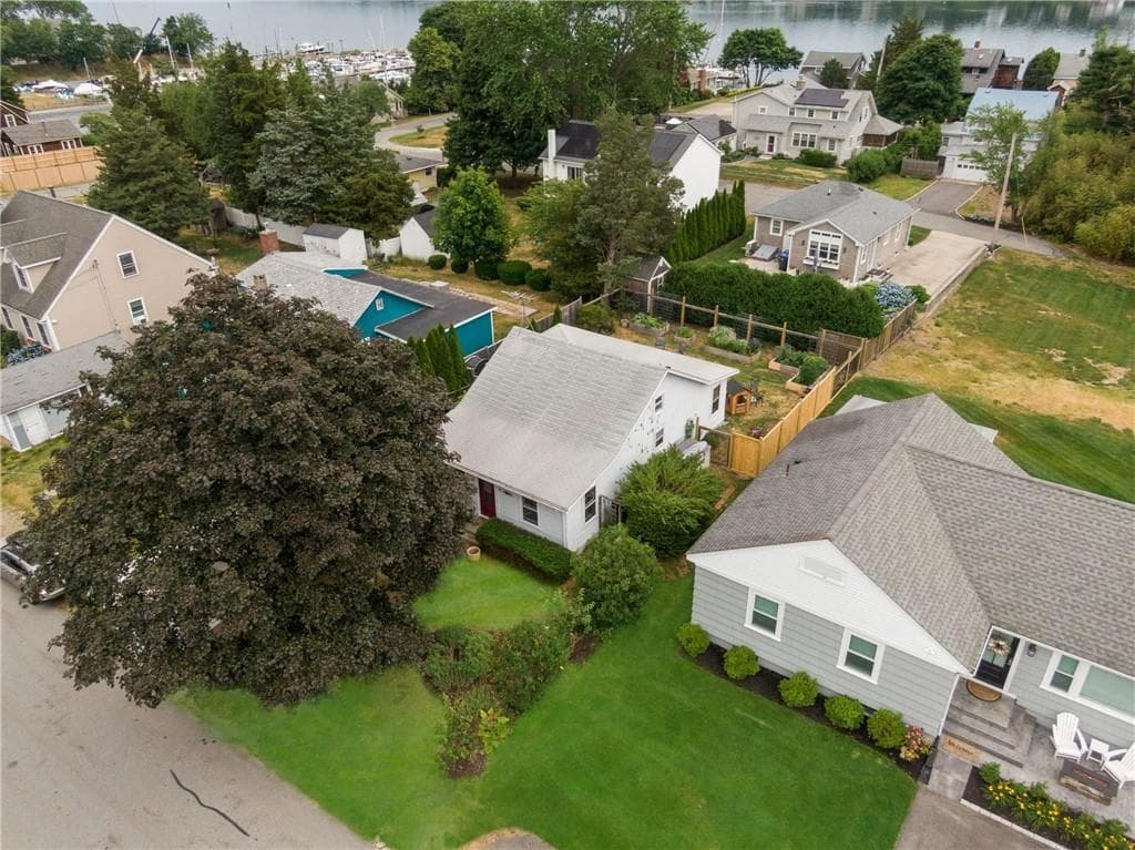 65 King Phillip Street photo 4