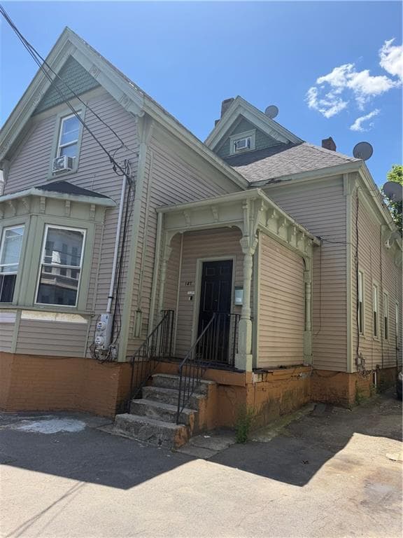 147 Parade Street
