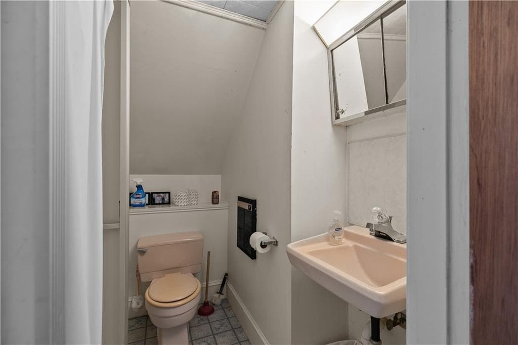74 Valley Road photo 27