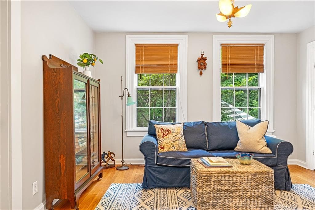 Single Family Residence at 300 Kenyon Avenue, South Kingstown, photo 15 of 43