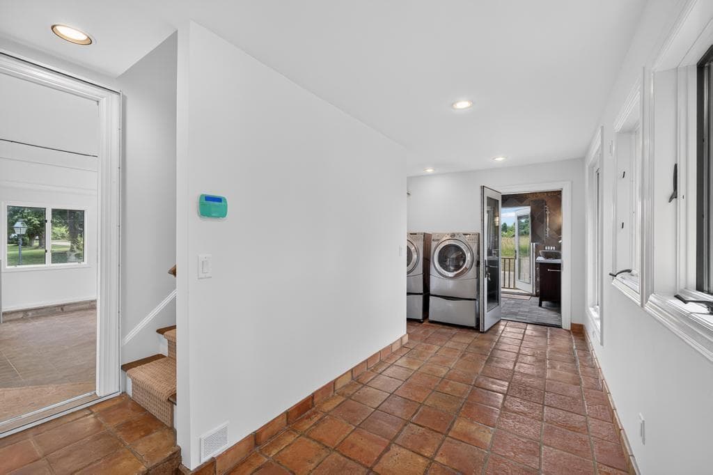 683 Neck Road photo 27