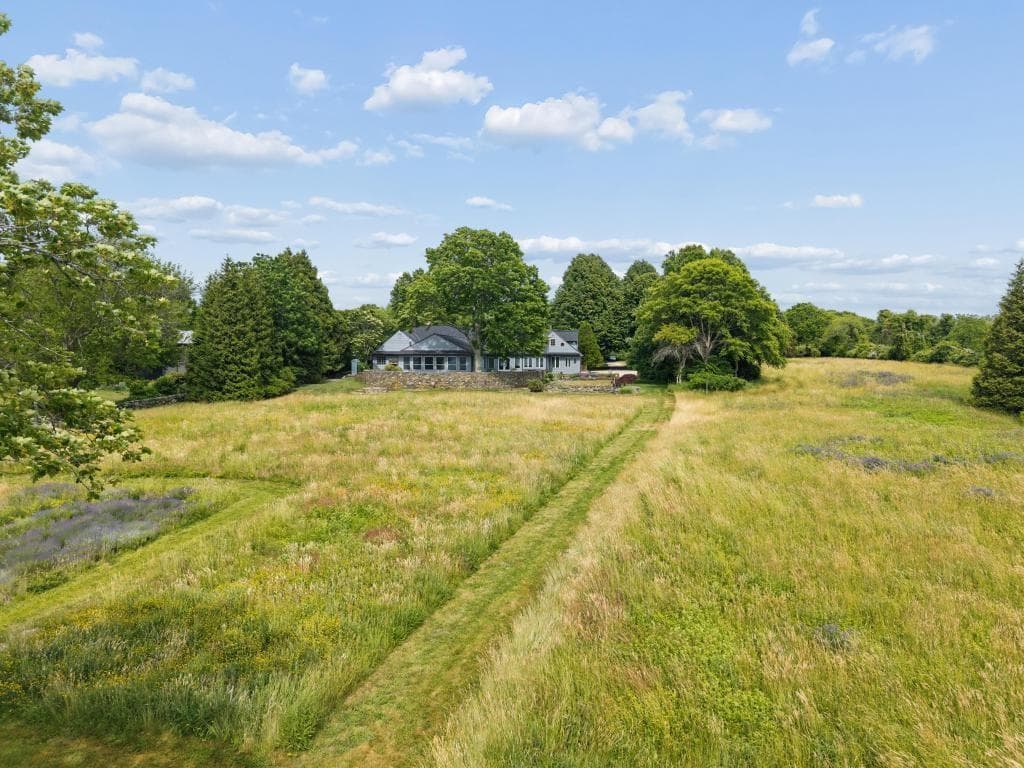 683 Neck Road photo 6