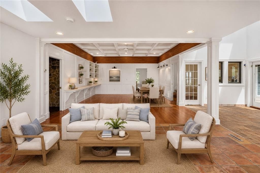 683 Neck Road photo 24