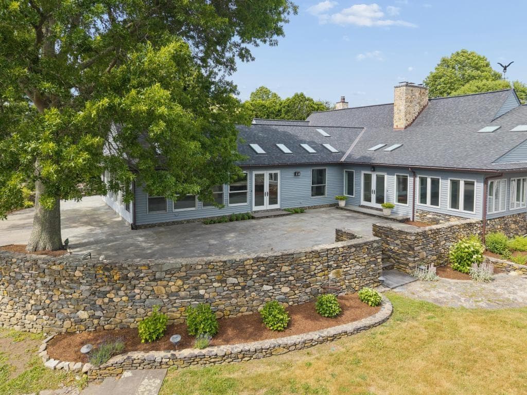 683 Neck Road photo 8
