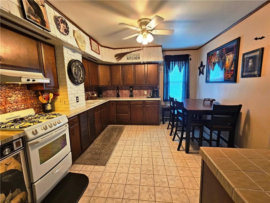 Multi Family at 55 Lexington Avenue, North Providence, photo 2 of 39