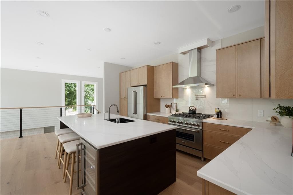 43 12th Street UNIT B photo 17