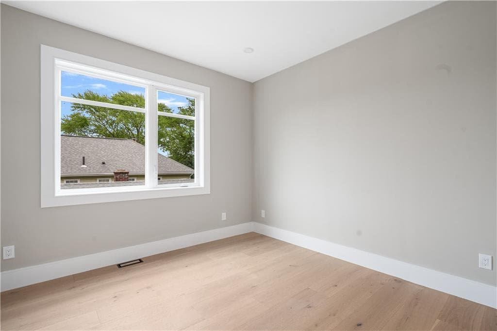 43 12th Street UNIT B photo 29