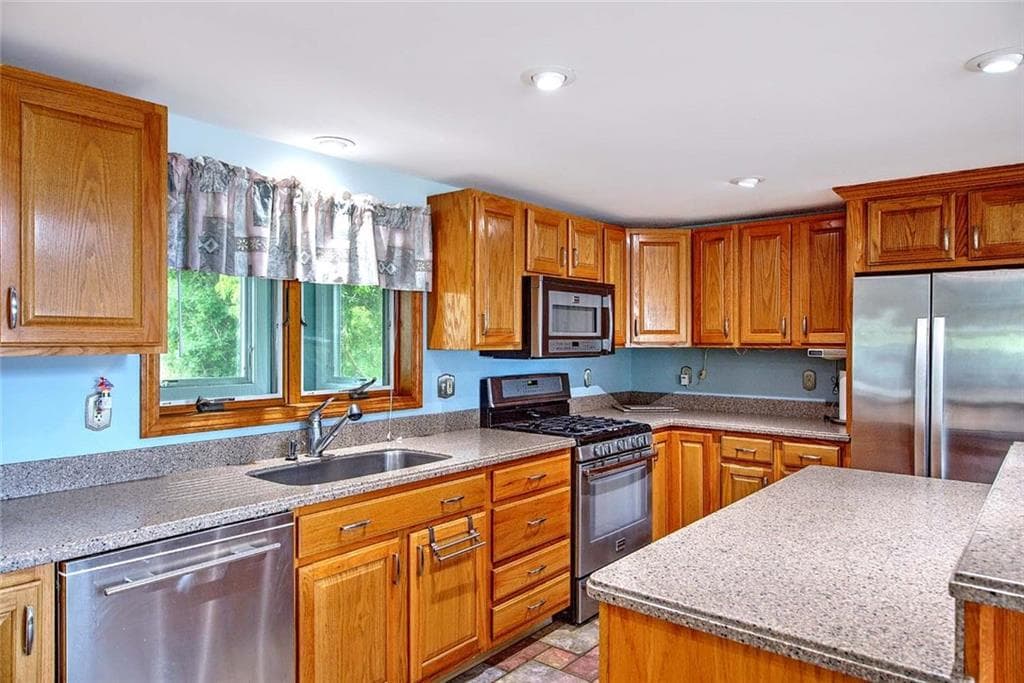 Single Family Residence at 1680 H Drift Road, Westport, photo 23 of 32