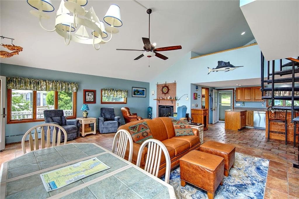 Single Family Residence at 1680 H Drift Road, Westport, photo 13 of 32