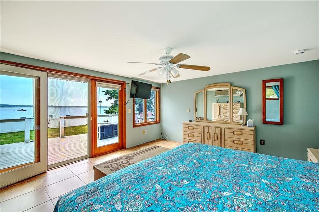 Single Family Residence at 1680 H Drift Road, Westport, photo 17 of 32