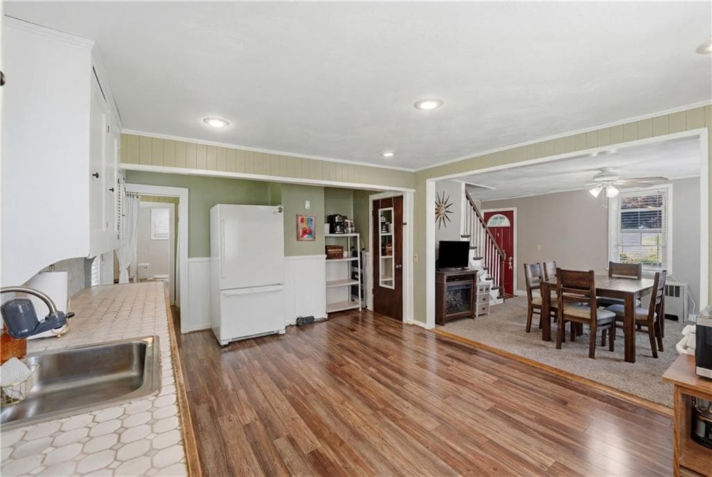 Single Family Residence at 512 Woonasquatucket Avenue, North Providence, photo 13 of 41