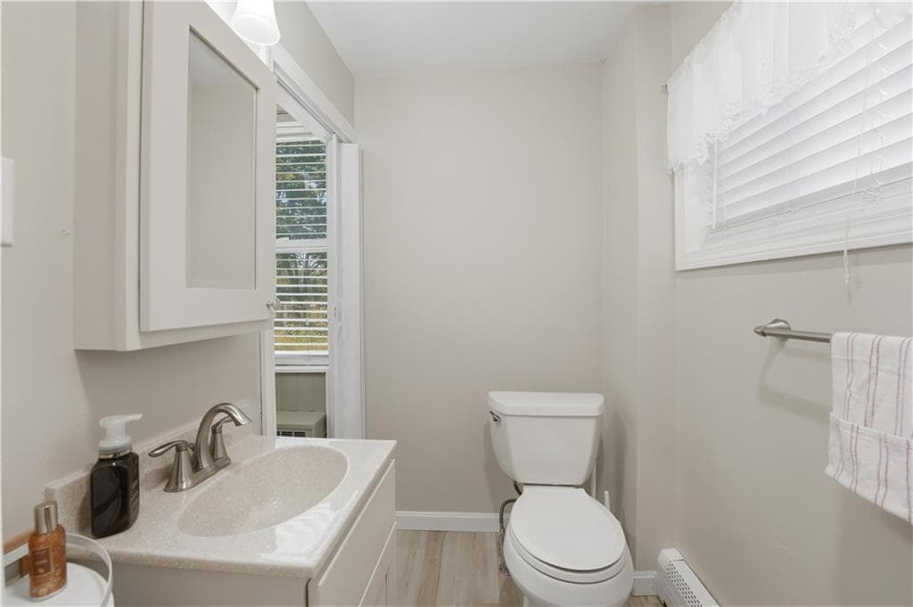 Single Family Residence at 512 Woonasquatucket Avenue, North Providence, photo 19 of 41