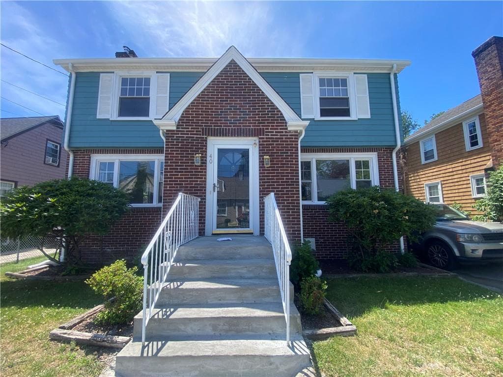 40 AMHERT Avenue