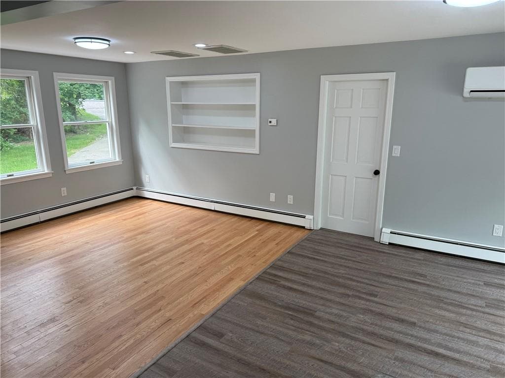 Single Family Residence at 295 Frenchtown Road, East Greenwich, photo 7 of 27