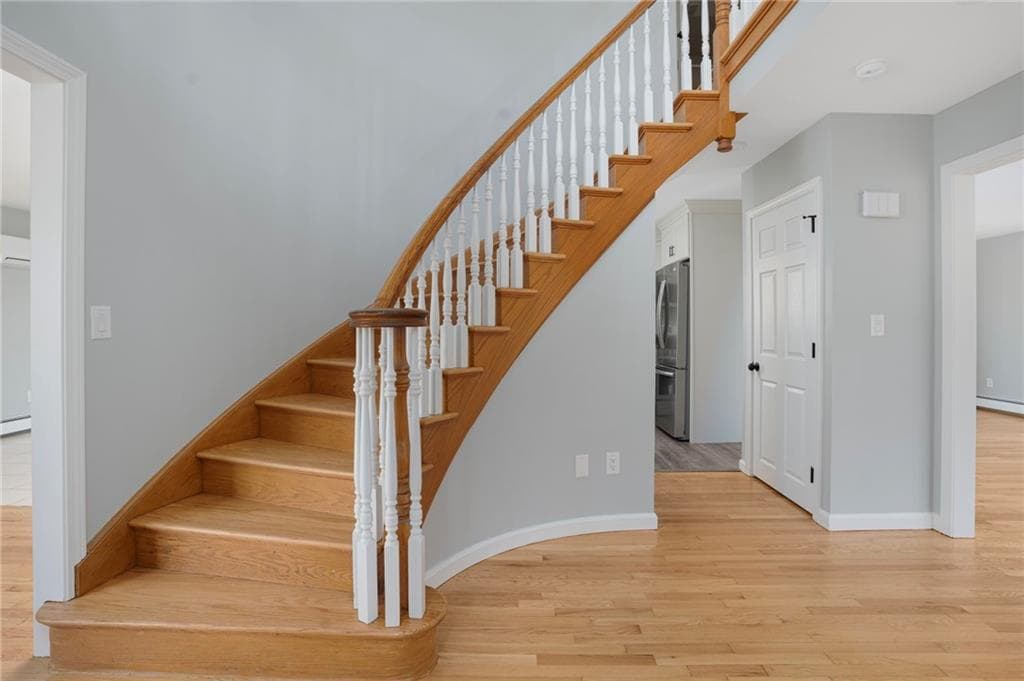 Single Family Residence at 295 Frenchtown Road, East Greenwich, photo 4 of 27